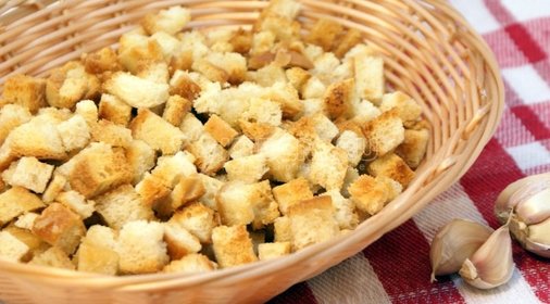 Рыба с каштанами в горшочках