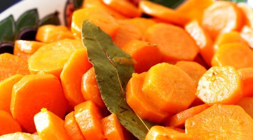Морковь в мандариновом соке с гвоздикой