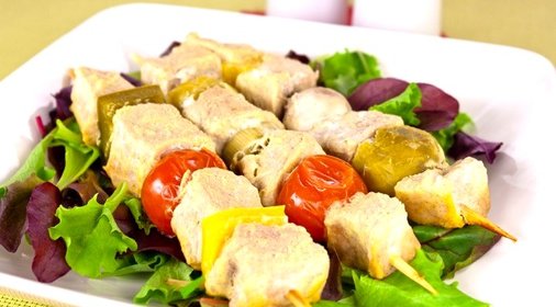 Шашлычки из свинины с овощами и грибами