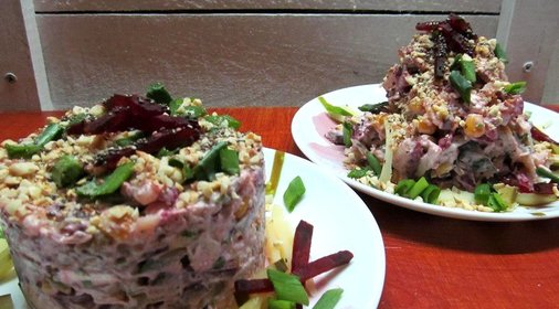 Салат из курицы свеклы картофеля и огурца