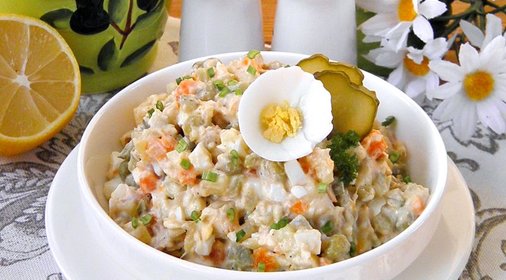 Салат Столичный с курицей