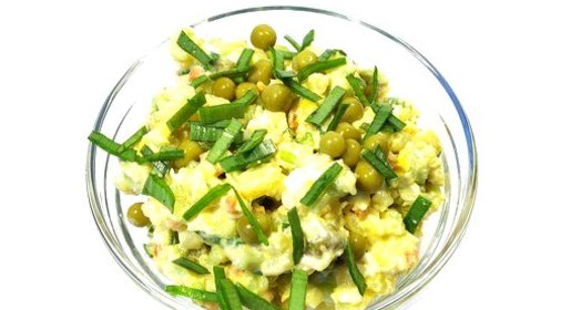 Салат из копченой курицы со спаржей и цветной капустой