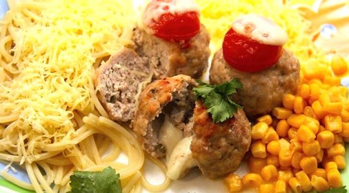 Мясные шарики с моццареллой