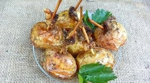 Картофельные лодочки с салом