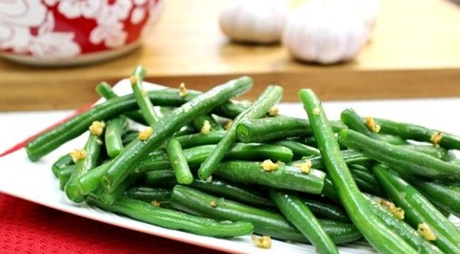 Стручковая фасоль с чесноком
