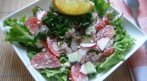 Салат из свежих овощей с фетой