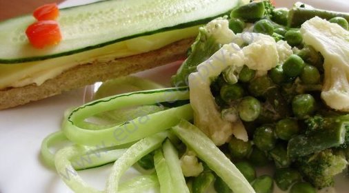 Салат из капусты с огурцом