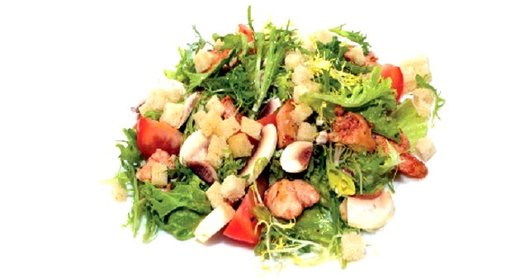 Римский салат со свежими шампиньонами