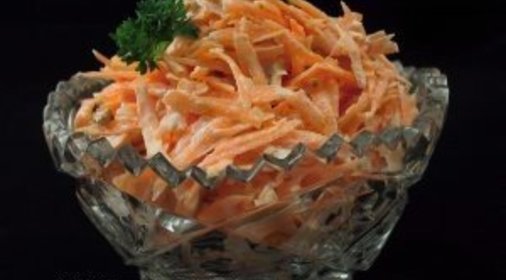 Салат из моркови и грецких орехов