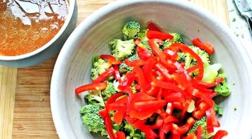 Салат к лососю