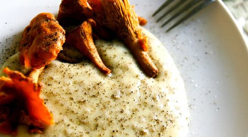 Картофельное пюре с лисичками
