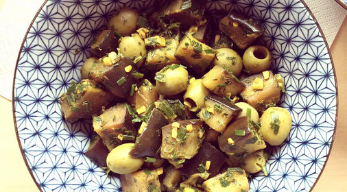 Салат из баклажанов с оливками