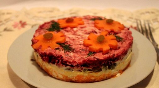 Салат с Изюмом