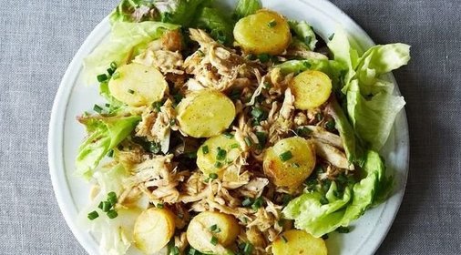 Теплый салат с молодым картофелем