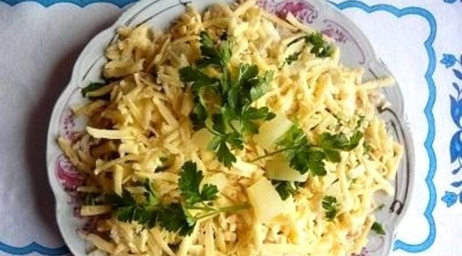 Салат с мясом и ананасом