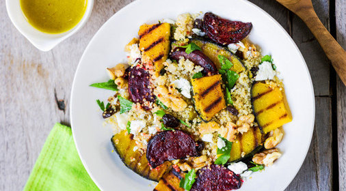 Салат с кроликом и теплой тыквой