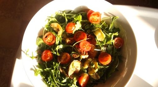 Теплый салат с телятиной