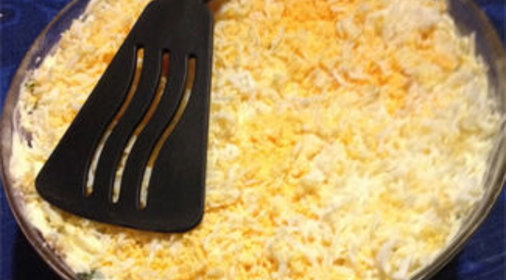 Слоеный салат Курочка в шубке