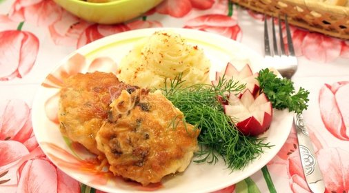 Фруктовый салат с изюмом