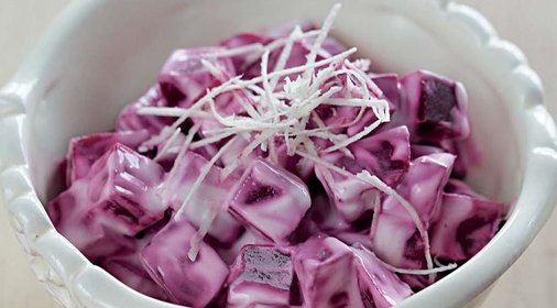 Салат из свеклы со сметаной и хреном