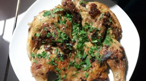 Цыплёнок табака с чесночным соусом