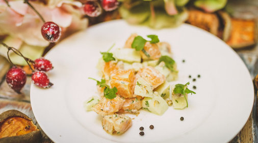 Салат с мандаринами и орехами