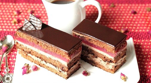 Шоколадно-малиновые пирожные