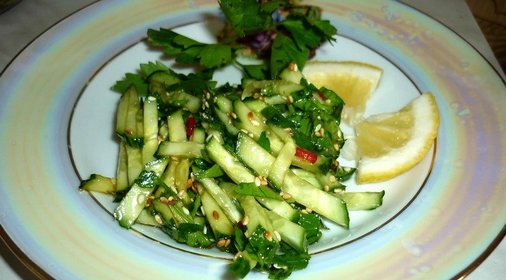 Тайский салат с огурцом