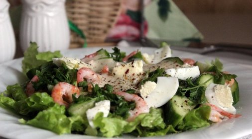 Салат с креветками