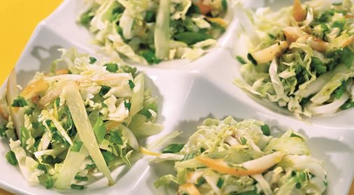 Салат из копченых кальмаров