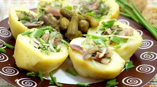 Картофель с селёдкой