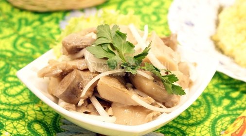 Солёные грузди с лучком