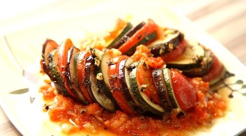 Баклажаны с кабачками и помидорами