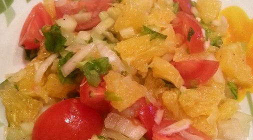 Салат из апельсинов, помидоров и сельдерея