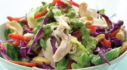 Салат с курицей, капустой и болгарским перцем