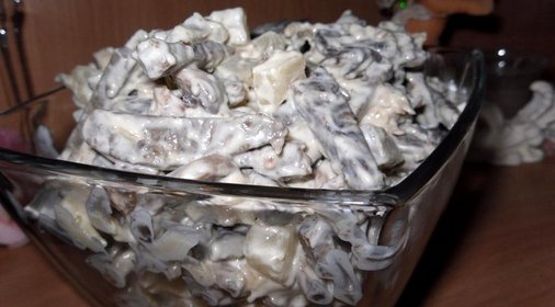 Салат с ананасом и грецким орехом