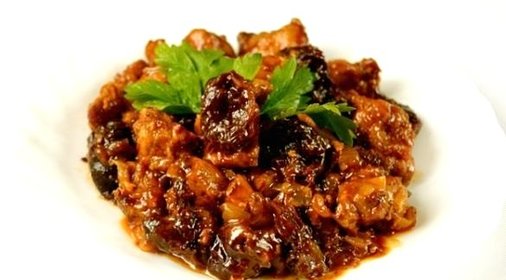Мясо с черносливом в мультиварке