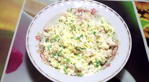 Салат из печени трески