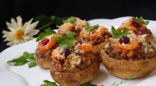 Фаршированные шампиньоны с пикантной начинкой
