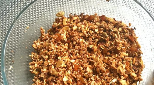 Гранола в микроволновке без сахара