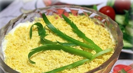 Салат с курицей и грибами