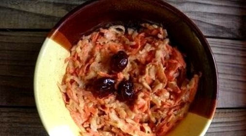 Витаминный салат с медом