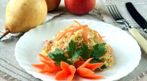 Салат из пекинской капусты с фруктами