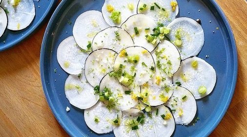 Карпаччо из черной редьки