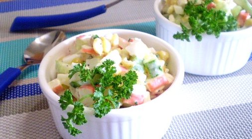 Салат из крабовых палочек с огурцом