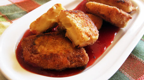 Мясо с овощами в горшочках