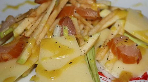 Салат с сельдереем в горчично-медовой заправке