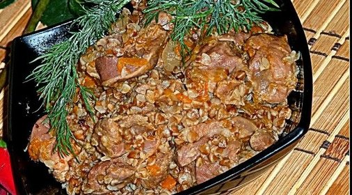 Куриные сердечки с гречкой в мультиварке