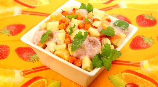 Фруктовый салат с облепихой