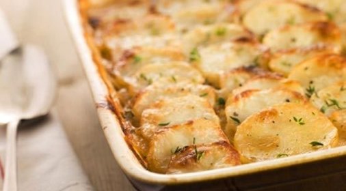 Картофель, запеченный с грибами и сметаной